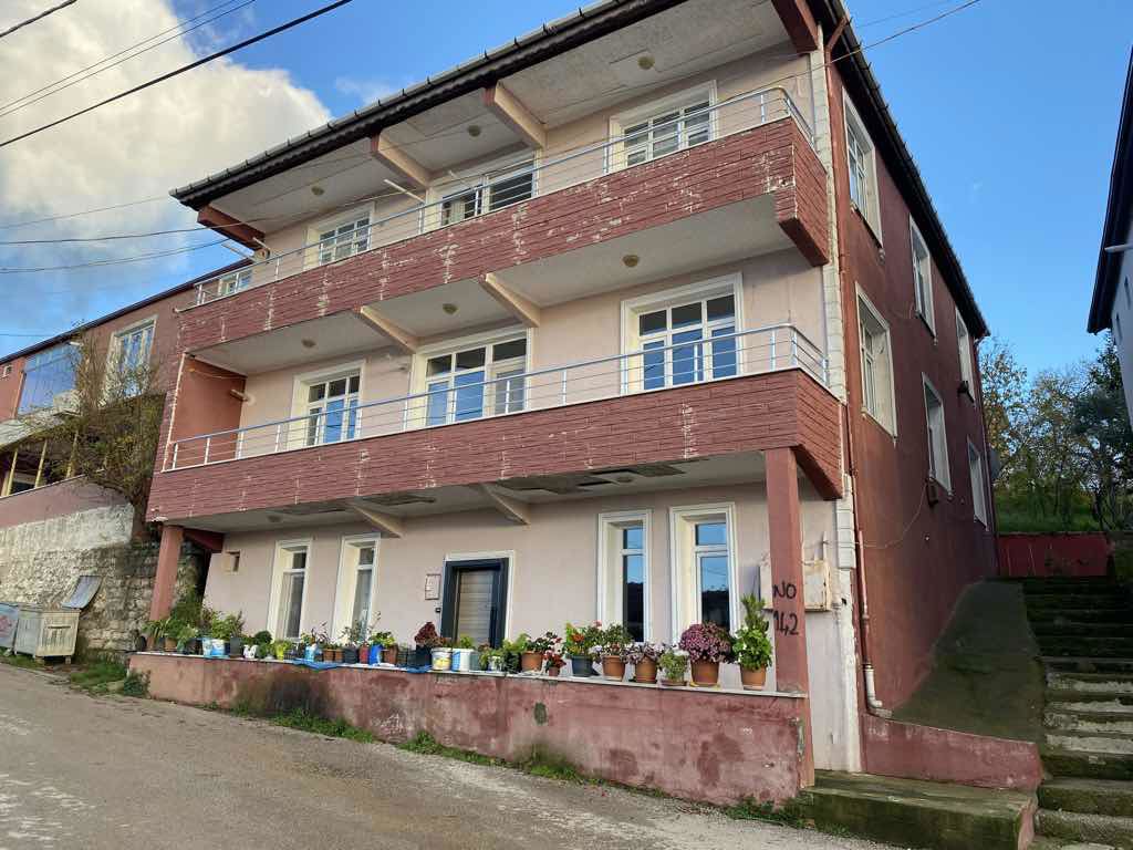 REMAX DREAM DEN 3+1 KİRALIK ARA KAT