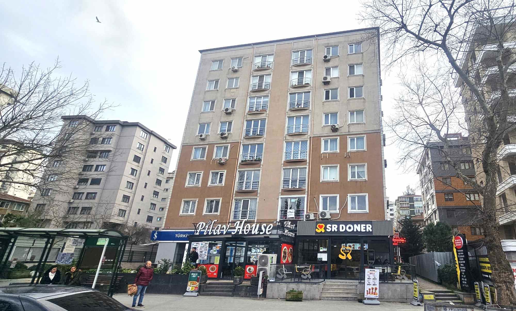 FENERYOLU MINIBÜS CADDESI ÜNIVERSITE KARŞISINDA 90 NET KOMBILI
