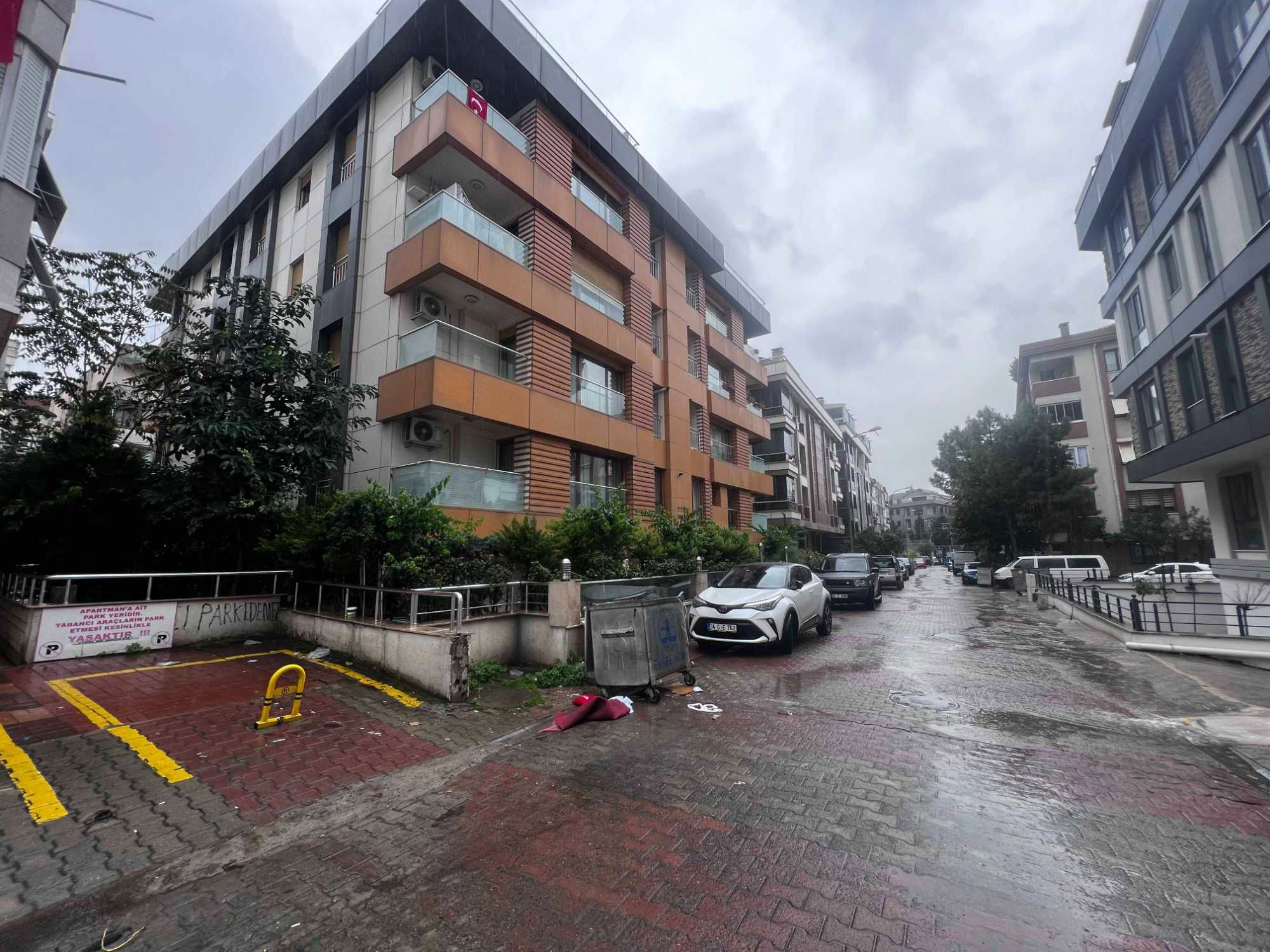 MALTEPE ÇINAR MAHALLE'SİNDE SATILIK 2+1 BAHÇE KATI DEİRE