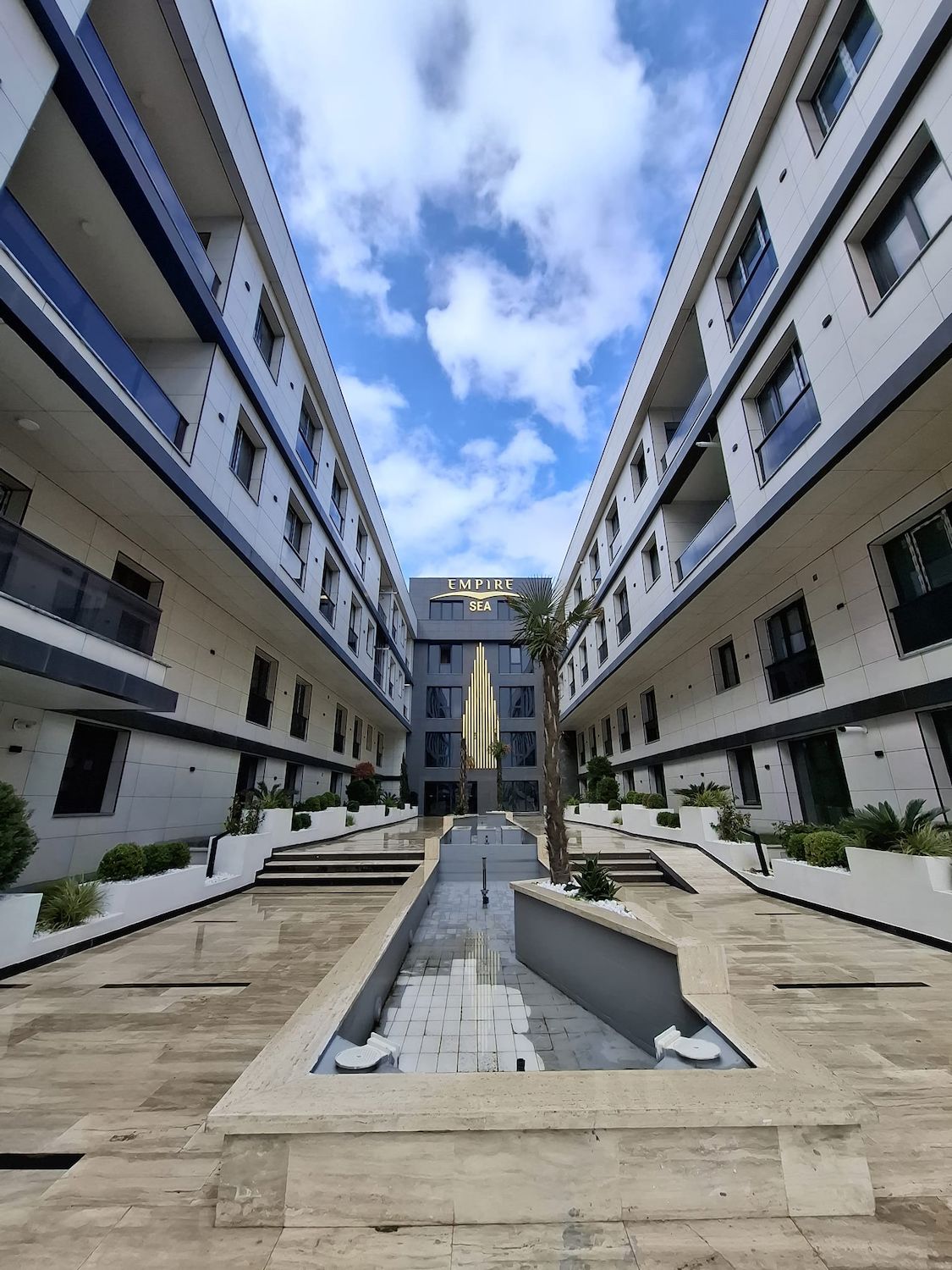 BEYLİKDÜZÜ EMPİRE SEA SİTESİ SIFIR KAPALI MUTFAK DUBLEX 3+1