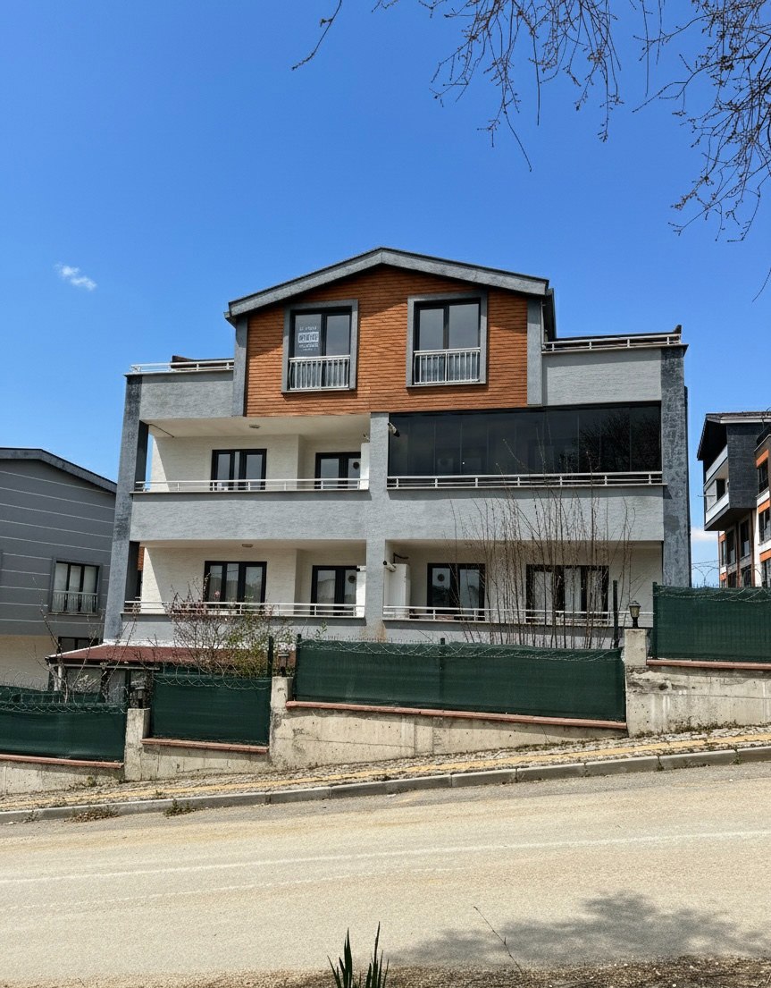 RE/MAX BEYAZ | KAYAPA ZAFER MAHALLESI VILLALAR BÖLGESINDE 3+1 DUBLEKS – 145 M² NET