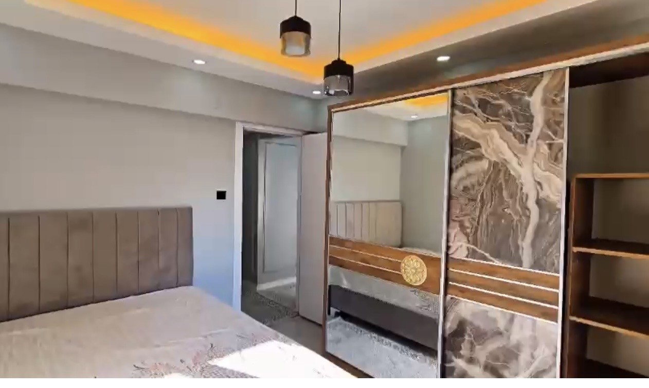 BEYLİKDÜZÜ PERLEVİSTA AVM YANI HASBAHÇE EVLERİ 3 + 1 EŞYALI FULL YAPILI SATILIK