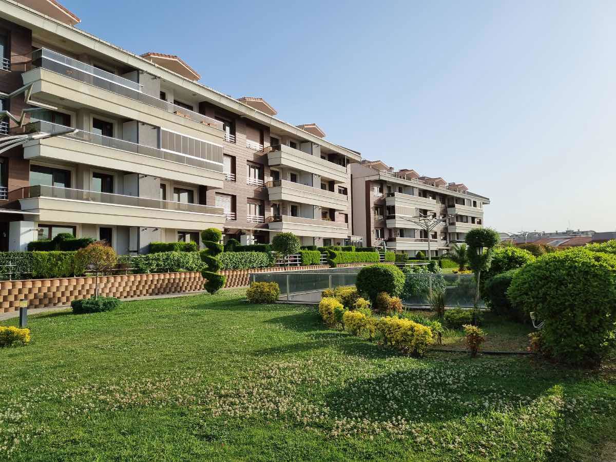BAŞİSKELE YUVACIK PANORAMA 2 SİTESİNDE BAHÇELİ MASRAFSIZ