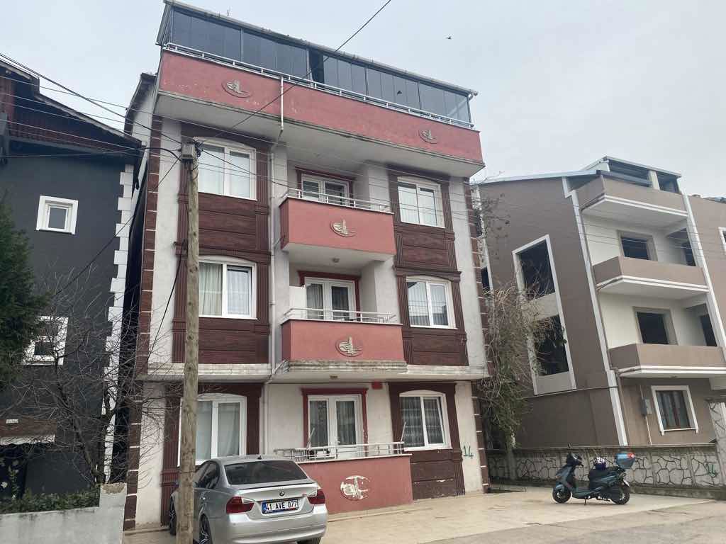 REMAX DERAM DEN KARTEPE ATAEVLER MAH. 4+1 ÇATI DUBLEX