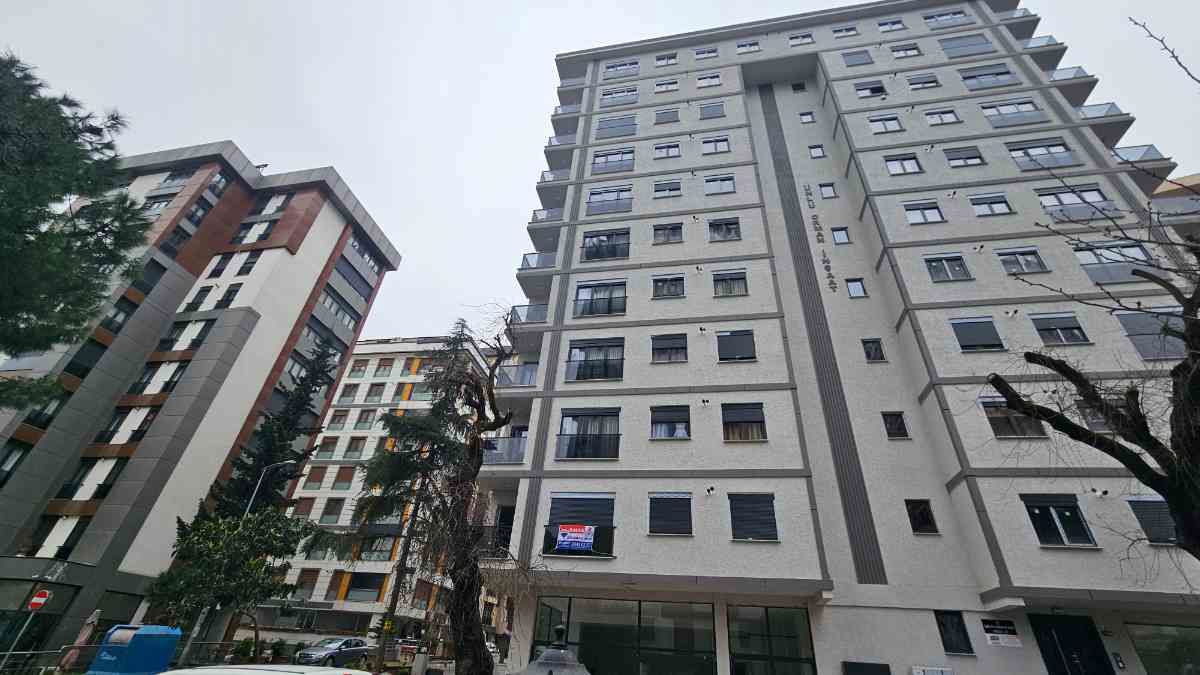 BOSTANCI'DA SATILIK 3+1 DAİRE SIFIR BİNADA MİNİBÜS YOLU 200 M