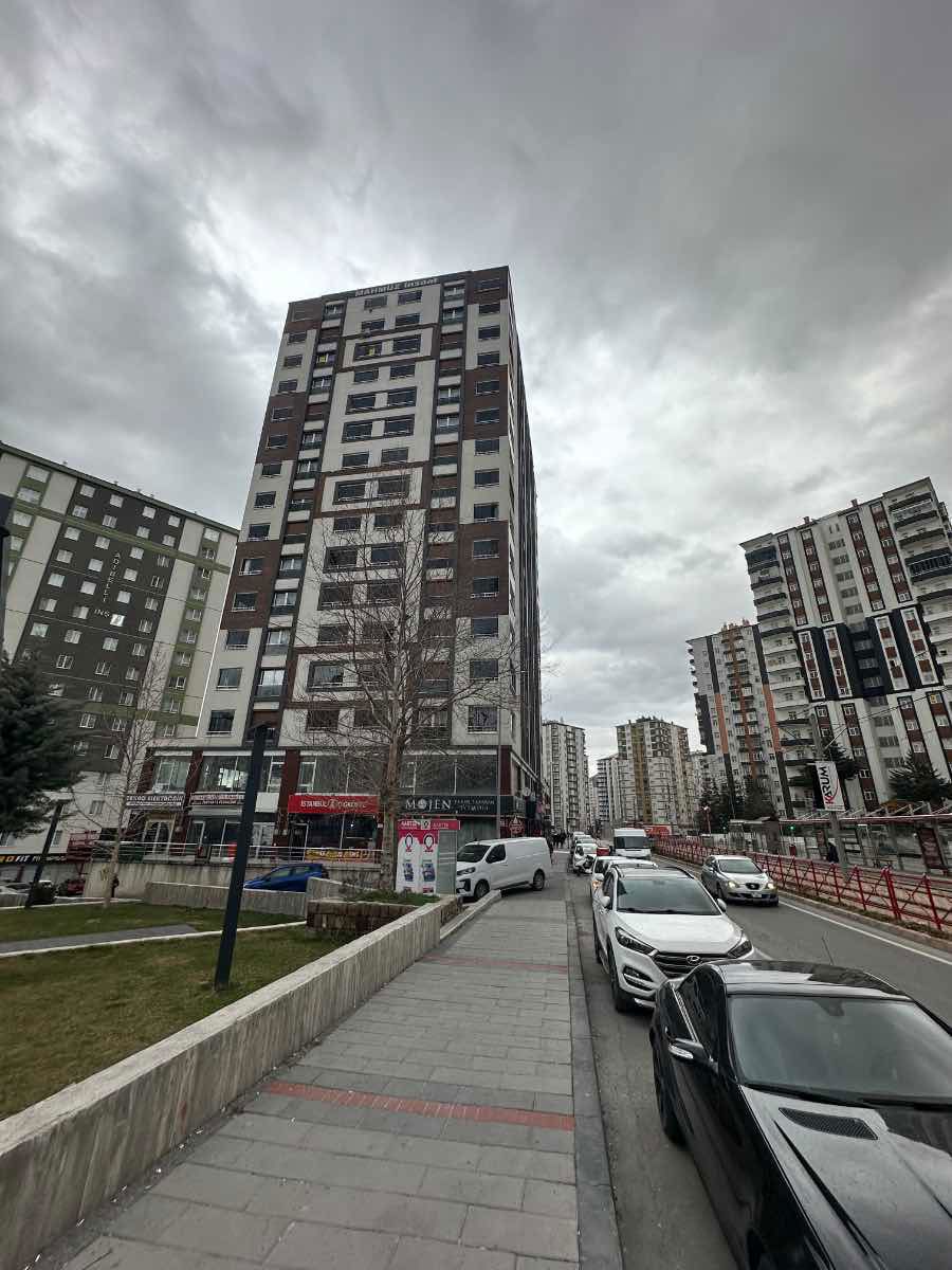 TALAS DA CADDE ÜSTÜ SIFIR DEGERINDE GENIŞ DAIRE