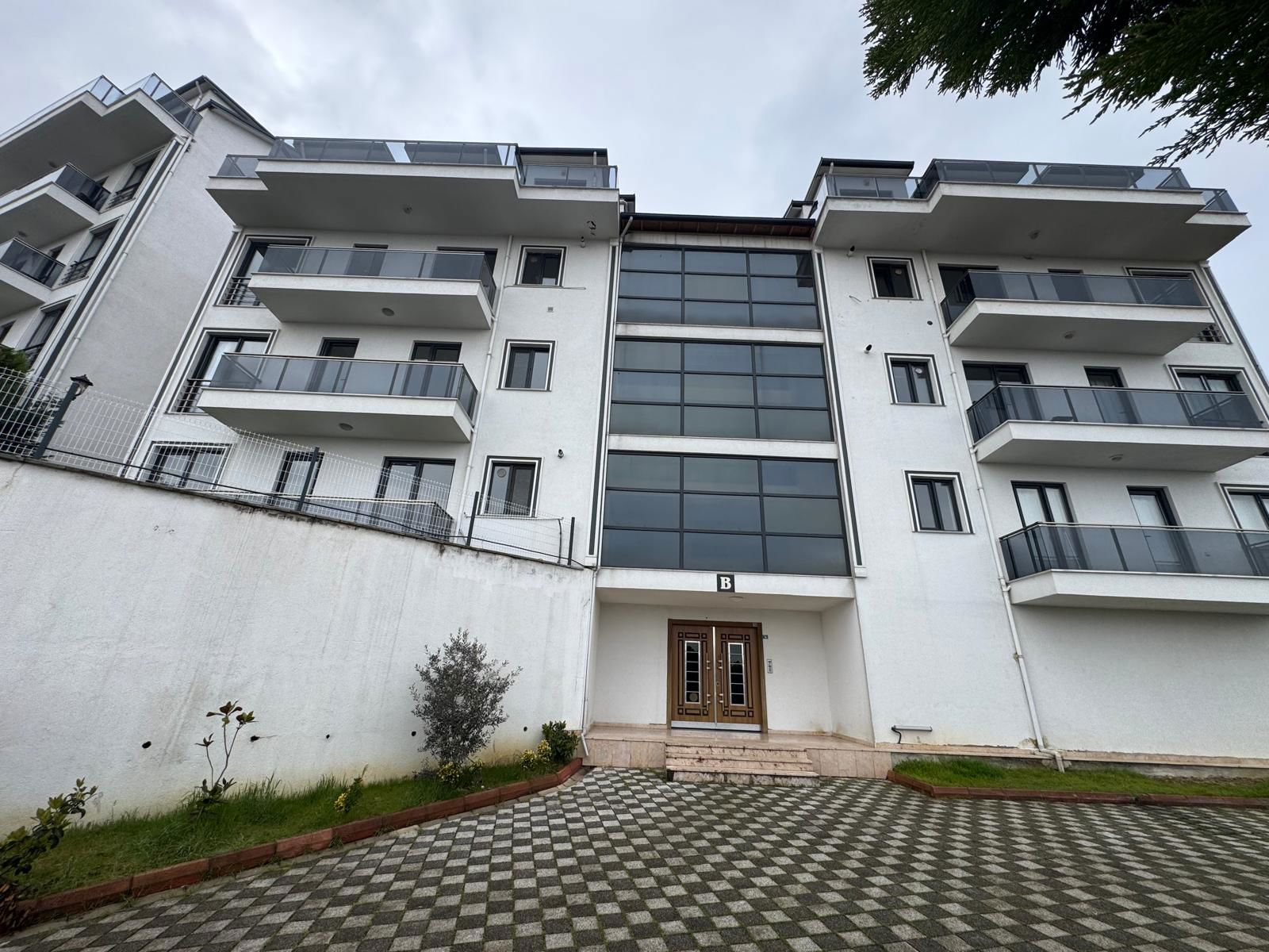 REMAX DREAM'DEN DEĞİRMENDERE'DE SÜPER MANZARALI BAHÇELİ DAİRE
