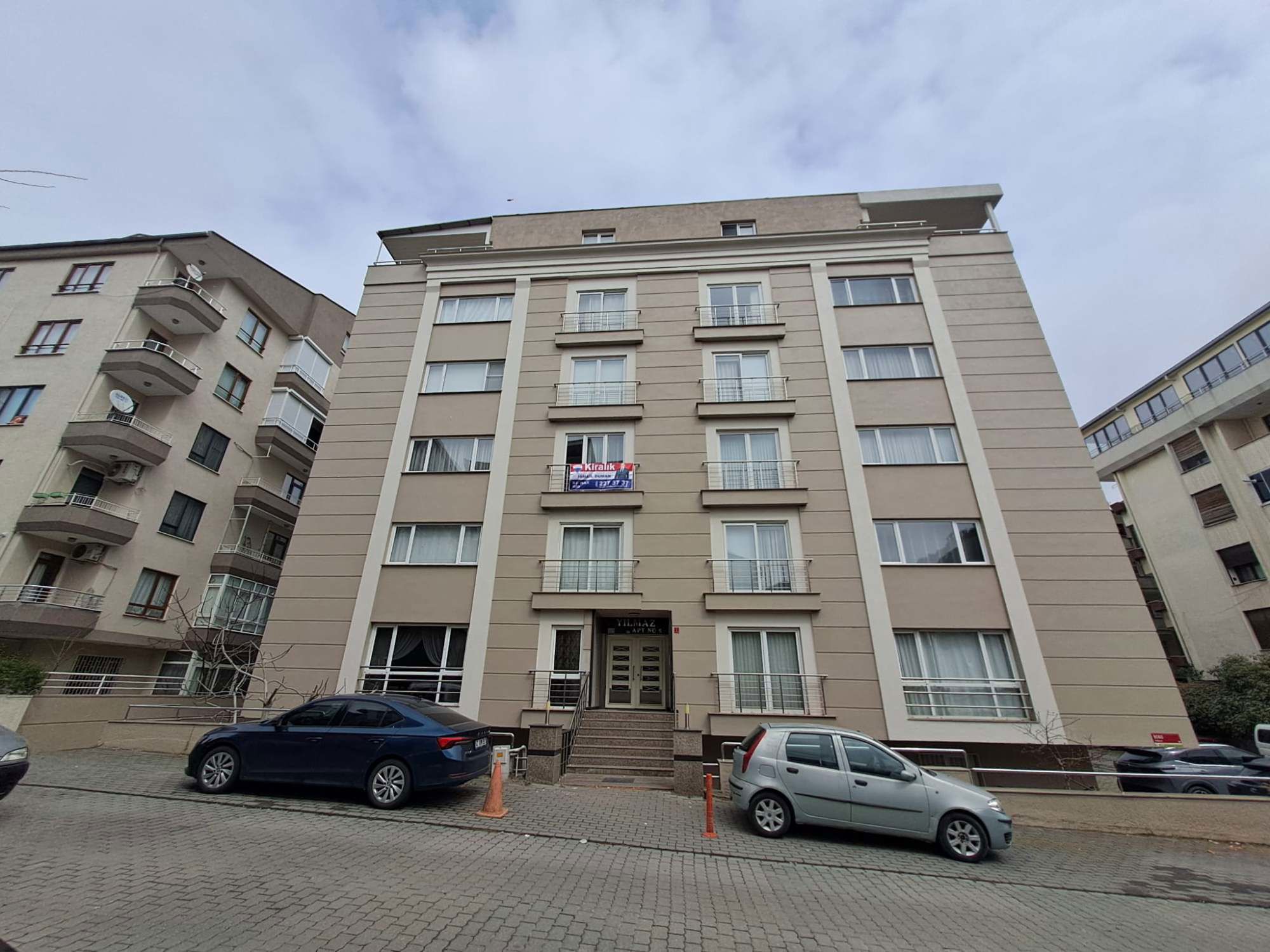 RE/MAX MİD BALIKESİR ATATÜRK MAHALLESİ 52 EVLER MEVKİİ KİRALIK 3+1 ASANSÖRLÜ ARA KAT DAİRE