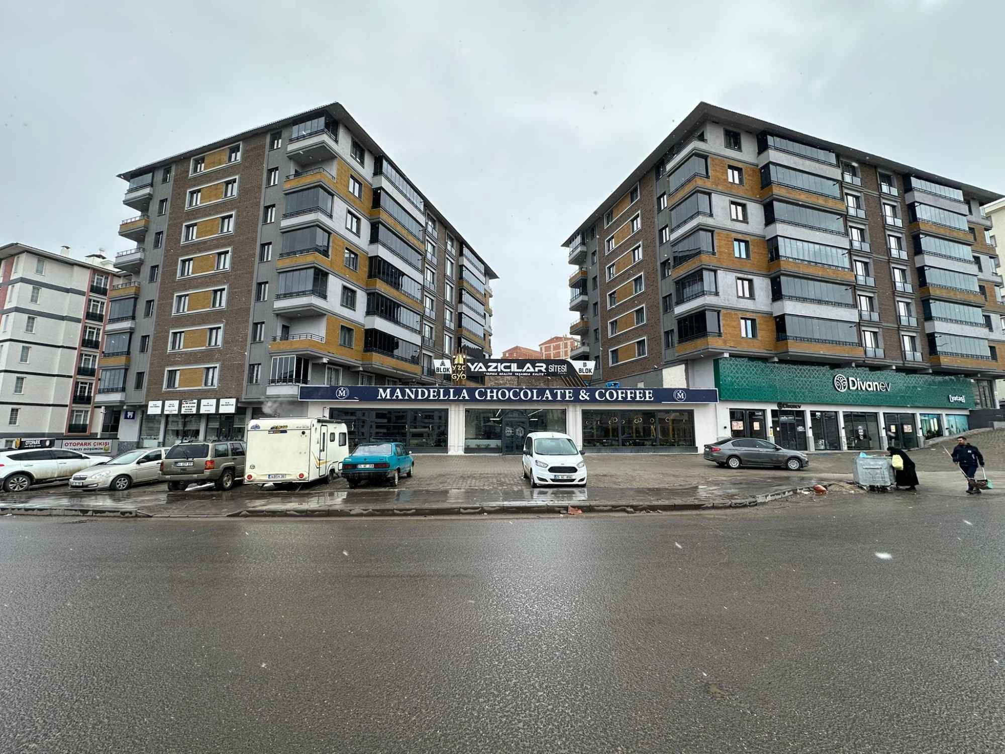 REMAX İLKE'DEN YILDIZKENT YAZICILAR SİT. 4+1 SATILIK LÜKS DAİRE