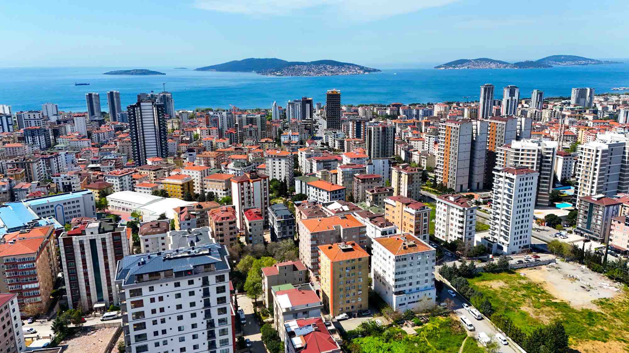 ZERRİN'DEN KARTAL ATALAR'DA GENÇ BİNADA GENİŞ TERASLI SATILIK DUBLEKS