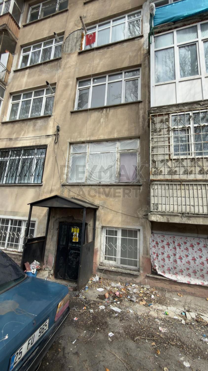 RE/MAX LACİVERT'TEN KARAYOLLARIN'DA SATILIK YATIRIMLIK DAİRE