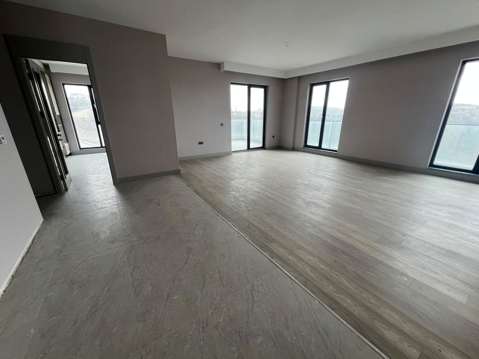 KOCALAR BAŞKA ANKARADA ARA KAT SATILIK LÜKS GENİŞ 3,5+1 DAİRE