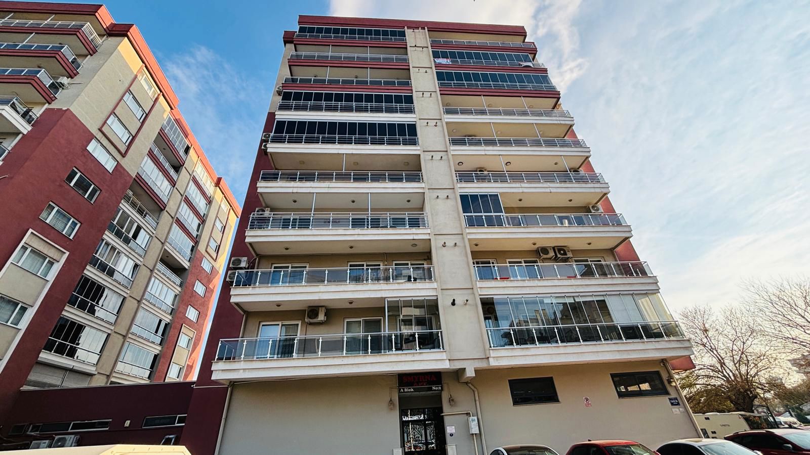 28 BAYRAKLI 5. ZIYAM SITESI’NDE 3+1  DENIZ MANZARALI SATILIK DAIRE