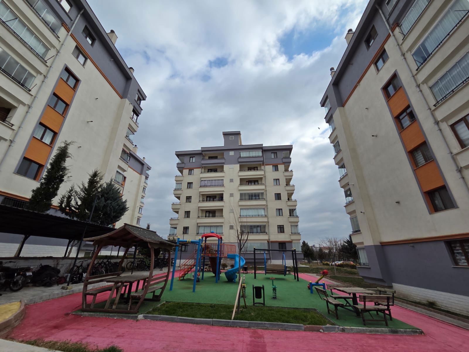 BATIKENT ÇAKIRLARDA YAPILI 3+1 SATILIK GENİŞ DAİRE