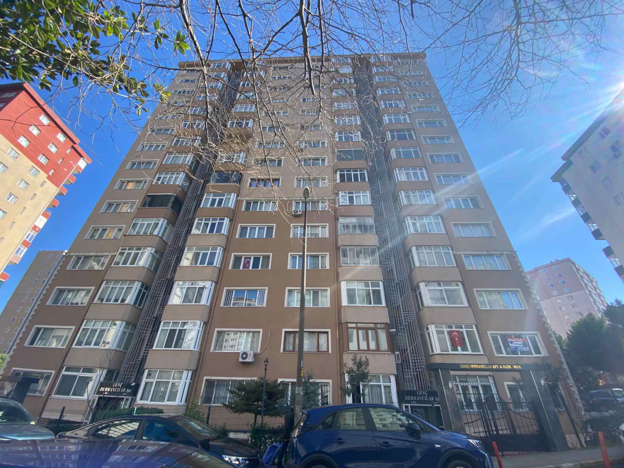 BEYLİKDÜZÜ BARIŞ MAH GENÇ DERMANCILAR SİTESİ 3+1 SATILIK DAİRE