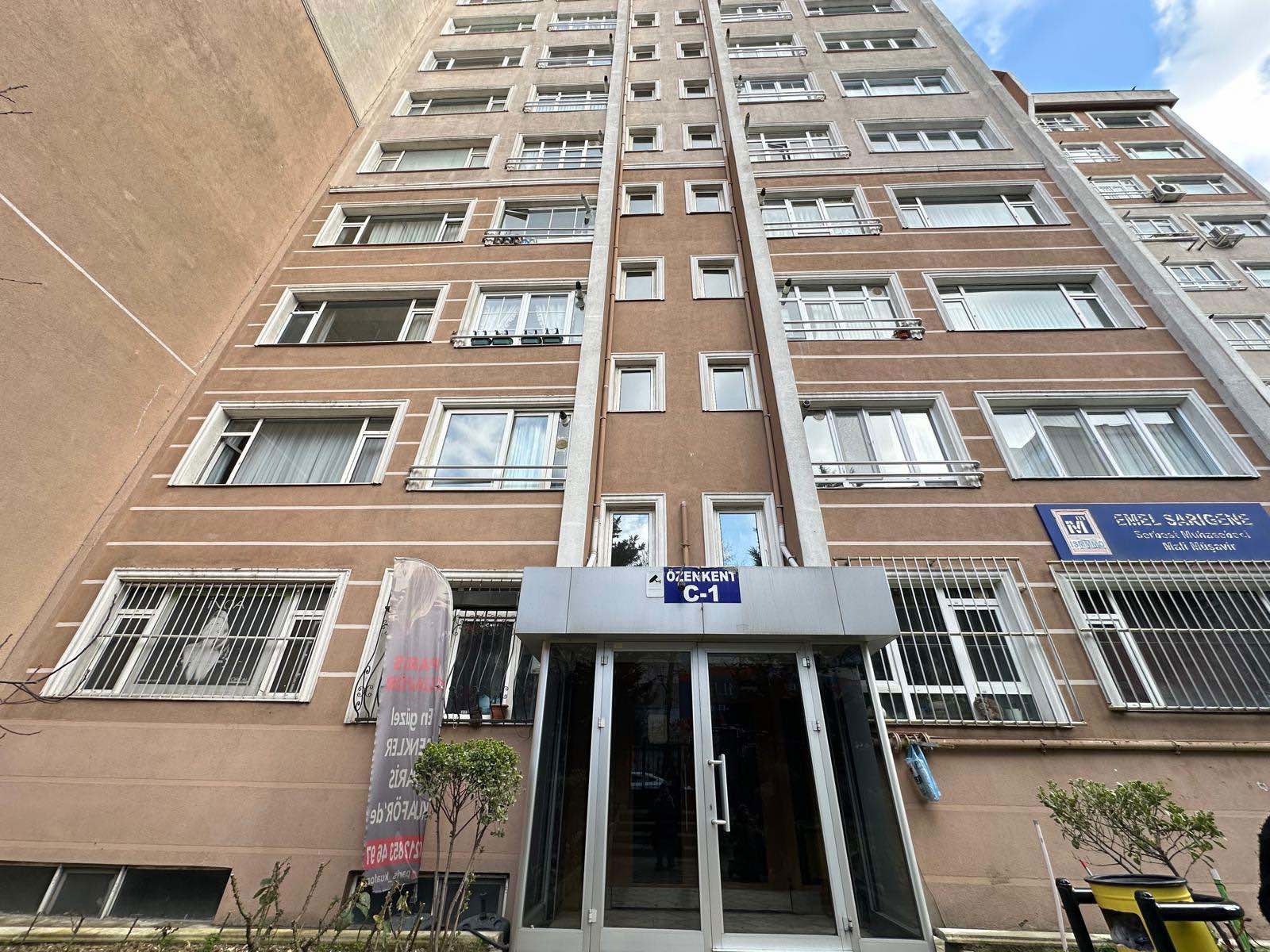 BEYLİKDÜZÜ BARIŞ İSTANBUL ÖZENKENT TEMİZ 3+1 SATILIK GENİŞ DAİRE