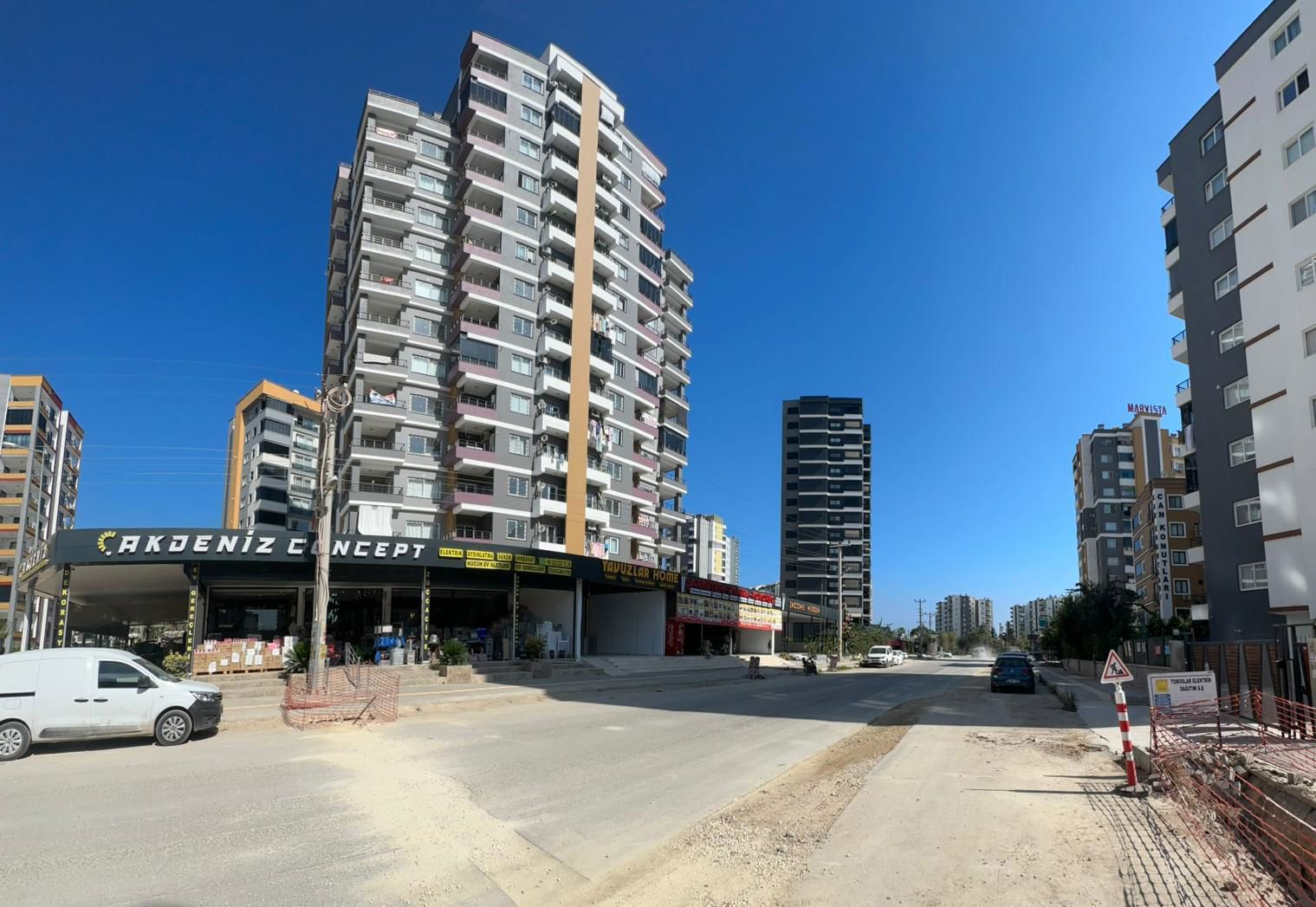 REMAX TOROS'TAN TECE'DE ARAÇ TAKASINA UYGUN DENİZ VE DOĞA MANZARALI FULL+FULL 2+1