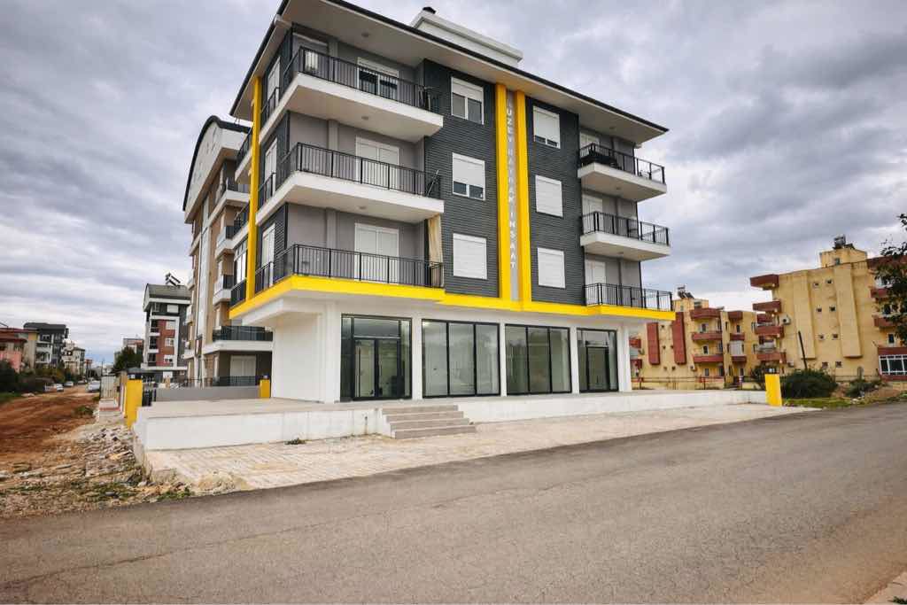 YENİKÖY MAHALLESİ FERAH ÇİFT BALKONLU 2+1 SATILIK DAİRE