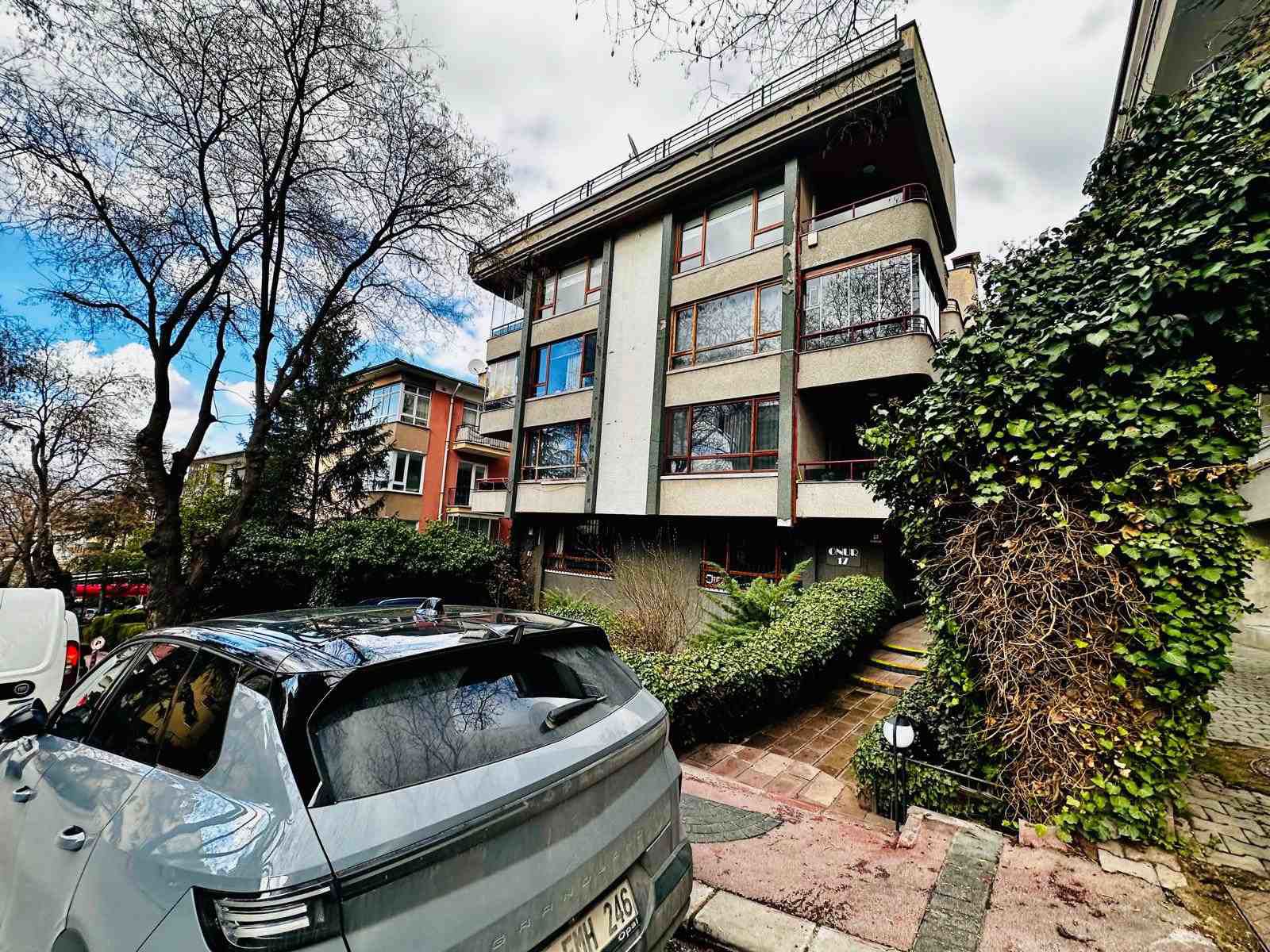 ÇANKAYA GAZİOSMANPAŞA BEYAZ ZAMBAKLAR SOK. ASASÖRLU SATILIK 3+1 DAİRE