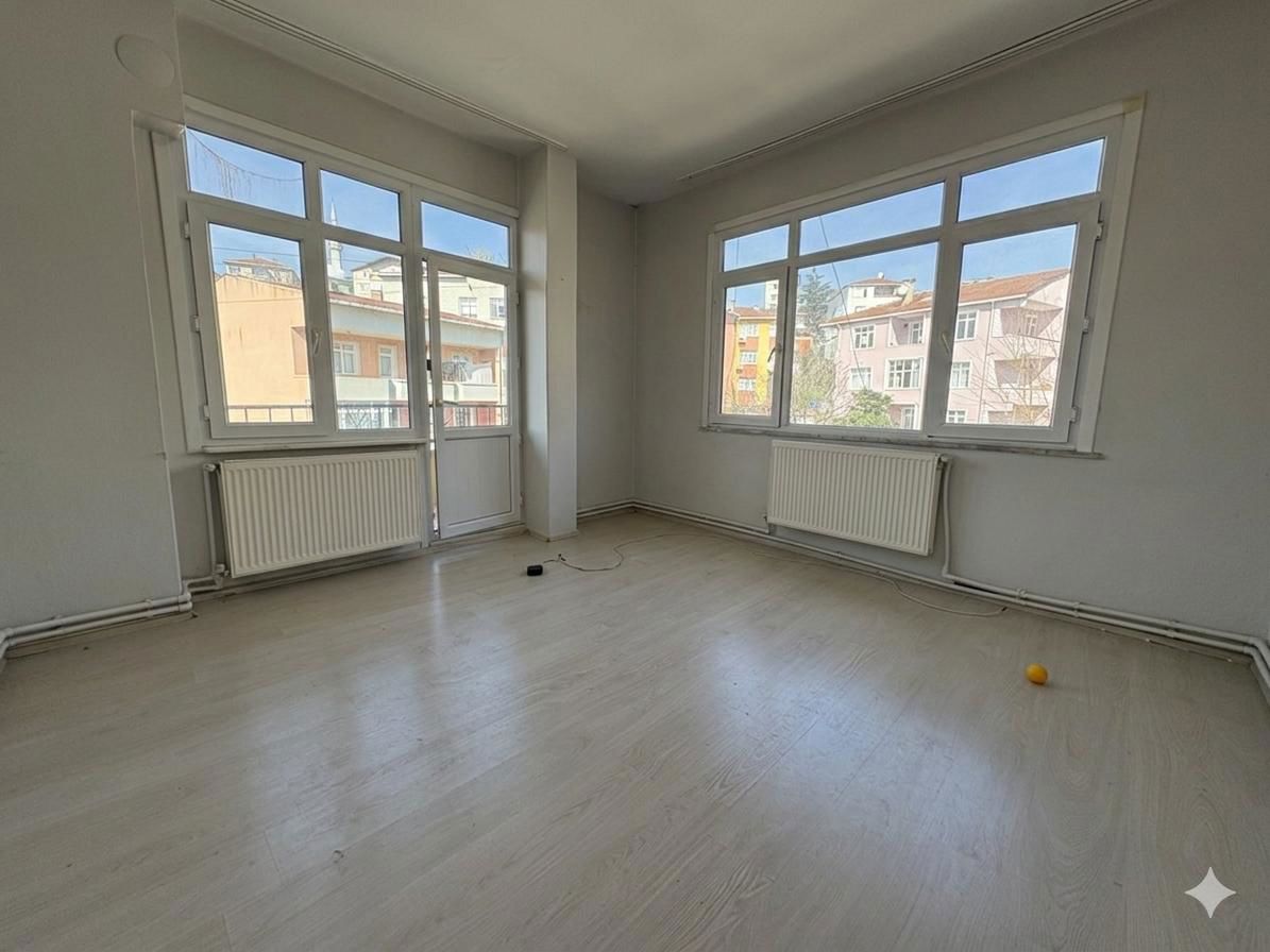 REMAX ANI 'DAN ÇENGELKÖY ORDU CADDESİ 'NDE KİRALIK 2+1 DAIRE