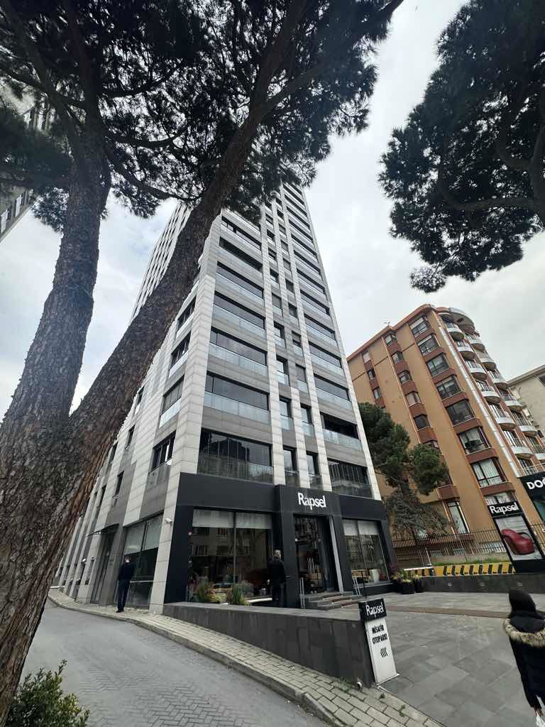 CEMİL TOPUZLU CAD ÜZERİNDE REZİDANS ÖZELLİKLİ SATILIK DAİRE