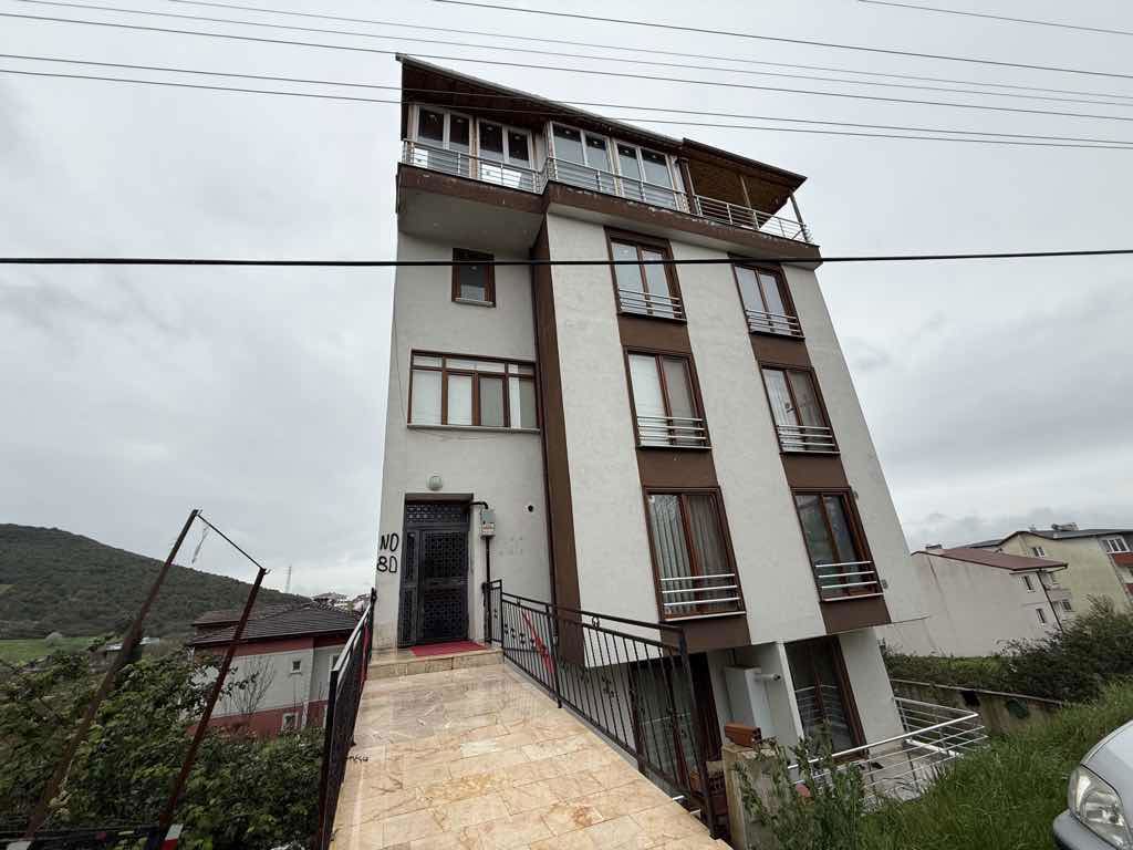 İZMİT ALİKAHYA ATATÜRK MAHALLESİ SATILIK 2+1 BAHÇE DUBLEKSİ