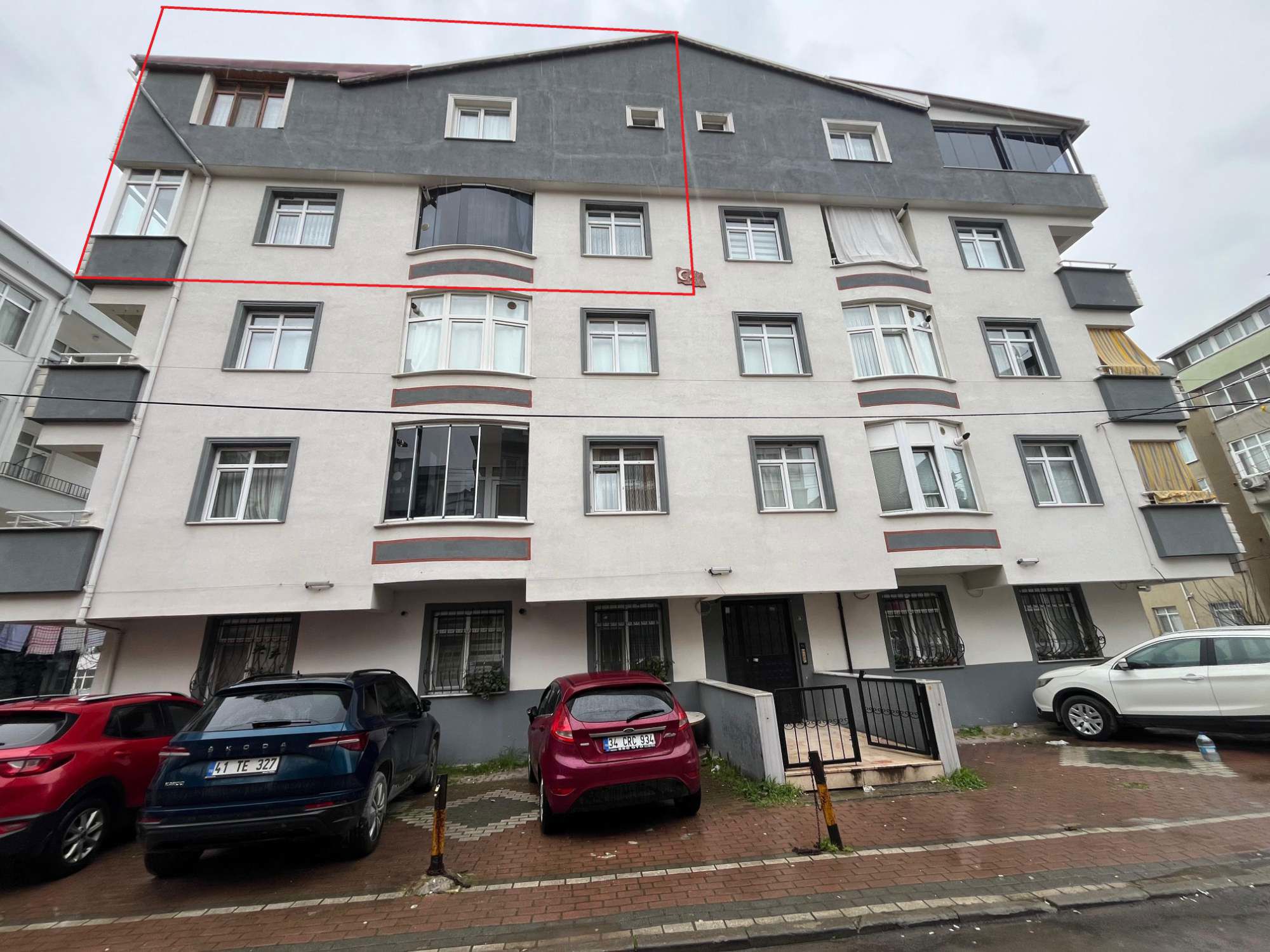 KOCAELİ ÇAYIROVA MAH. MERKEZİ KONUMLU 2 AİLEYE UYGUN 4+2 DUBLEKS
