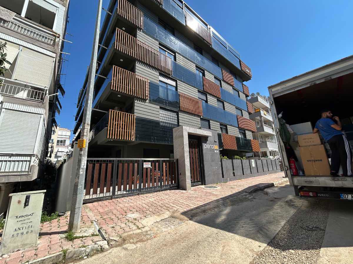 BAHÇELIEVLER MAH. DENİZE 500 MT PERA30 2+1 SATILIK DAIRE