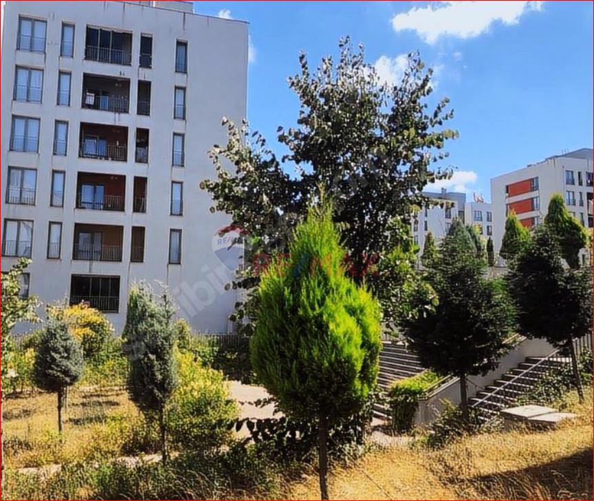 KAYAŞEHİR 24.BÖLGE'DE ÖZEL DEKORASYONLU GENİŞ 2+1 ARAKAT DAİRE