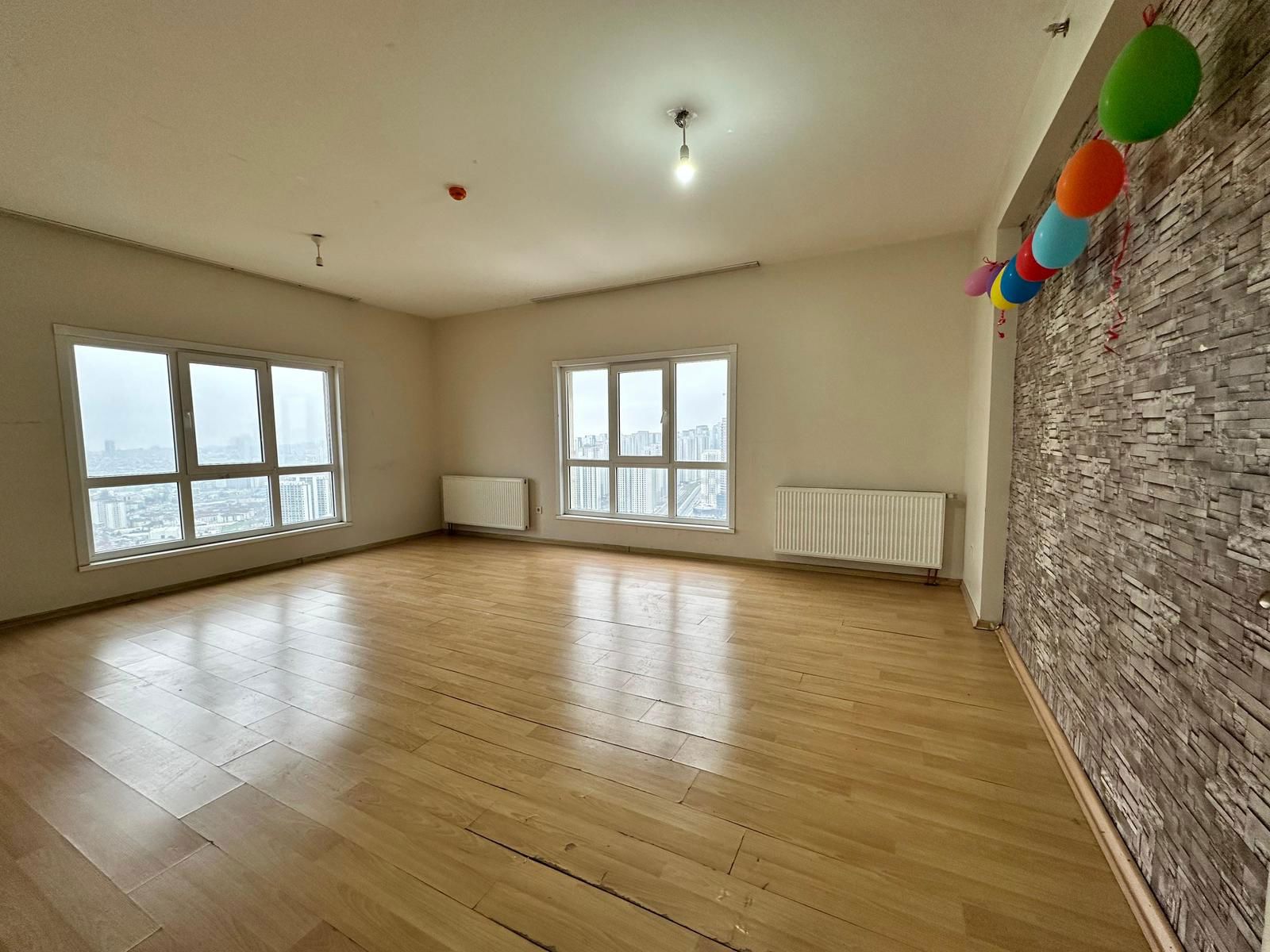 REMAX KULE`DEN STAR TOWERS`TA KİRALIK 3+1 FIRSAT DAİRE