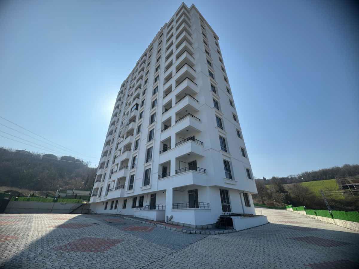 REMAX PARK'TAN HAVUZLU SİTE İÇERİSİNDE KİRALIK 1+1 DAİRE