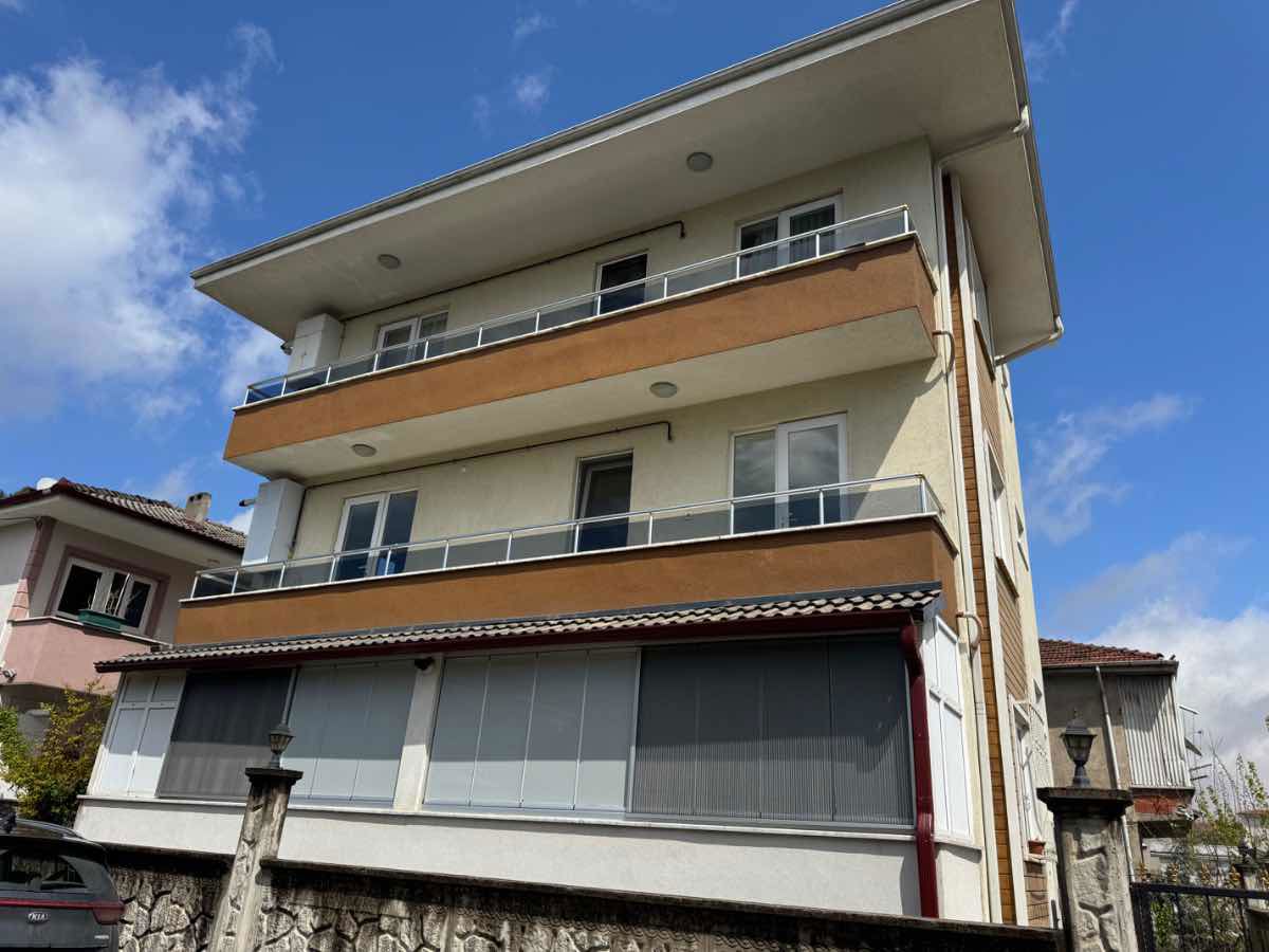ADAPAZARI DEVOĞLU CADDESİ 2+1 SATILIK DAİRE