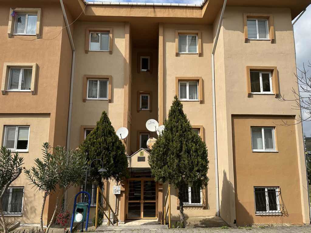 REMAX MAVİ'DEN KORUCUK 1700 ADA SATILIK 2+1 DAİRE