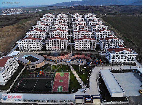 REMAX YALOVA ASUDE VADİ'DE ÖN SIRADA KÖŞE GENİŞ 2+1 SATILIK