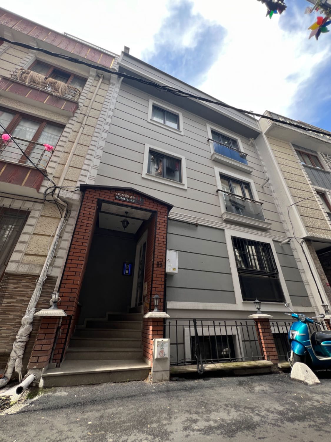 REMAX PRO YUNUS SERIN'DEN MECIDIYEKÖY'DE | KİRA GETİRİLİ | ASANSÖRLÜ | FIRSAT 3+1 DAİRE