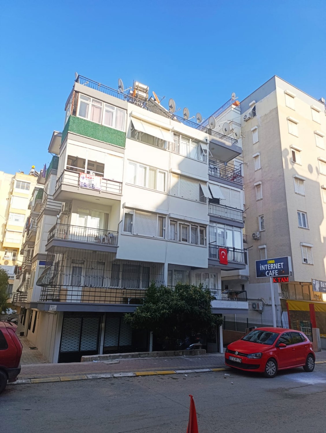 DOKUMA ÖZGÜRLÜK'TE İÇİ YAPILI ARAKAT 3+1 SATILIK DAİRE
