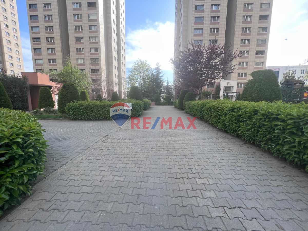 ATAŞEHIR KENT PLUS GENIŞ TIP  KIRALIK 1+1 DAIRE