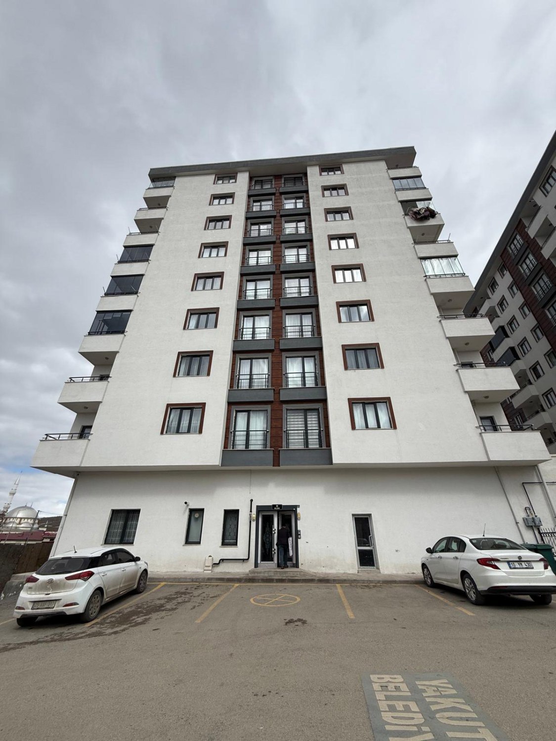 REMAX İLKE'DEN MEMURSEN KONAKLARI’NDA ÇİFT CEPHELİ 3+1 SATILIK DAİRE