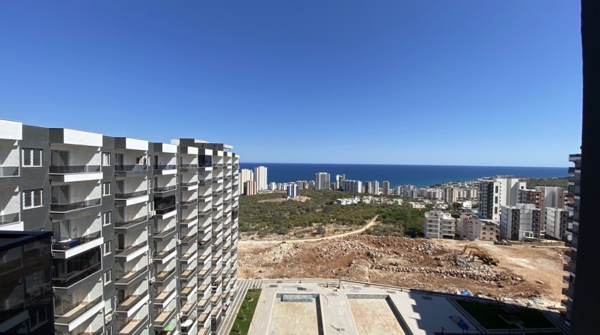 REMAX GÜNEY’DEN AYAŞ SELENİUM SİTESİNDE FULL DENİZ MANZARALI 1+1