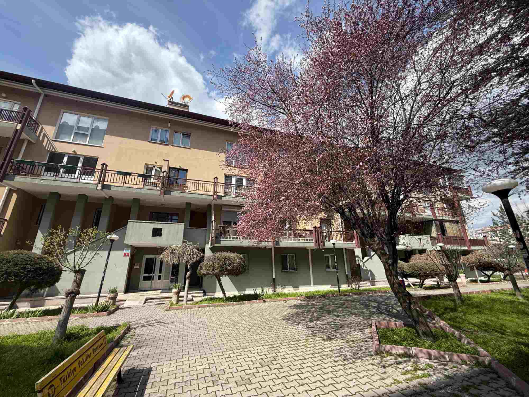 ERYAMAN 3. ETAP ESTON BLOKLARI 3+1 YAPILI SATILIK DAİRE