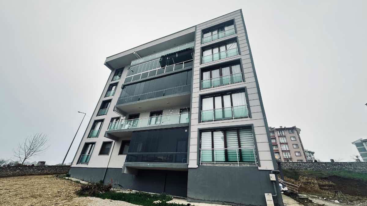 SATILIK 4 + 1 REMAX VİRA DAN