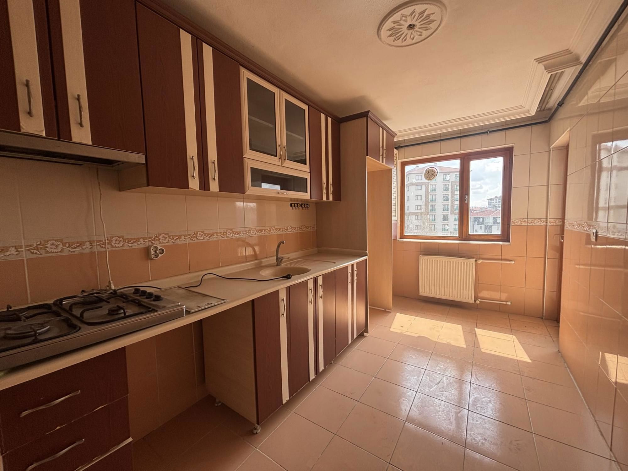 YENİMAHALLE YUKARI YAHYALAR MAHALLESİNDE SATILIK 5+1 DUBLEKS DAİRE