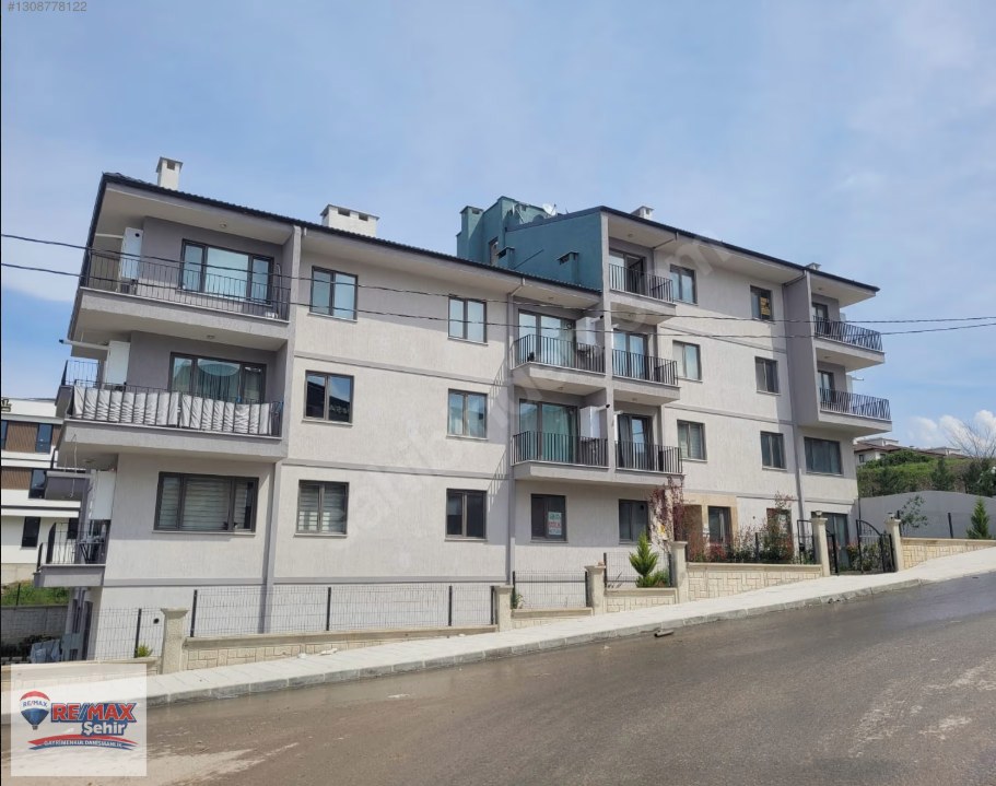YALOVA MERKEZ GOP. MAHALESİNDE SATILIK SIFIR 1+1 DAİRE