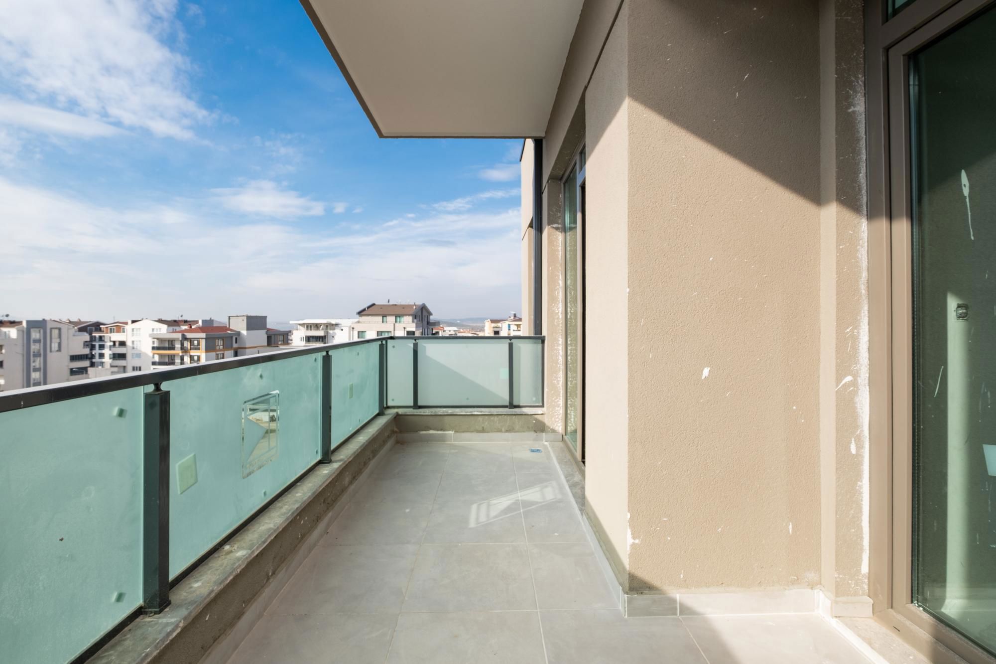 REMAX ADVANTAGE'DEN AKÇALARDA HAVUZLU 2+1 KİRALIK DAİRE