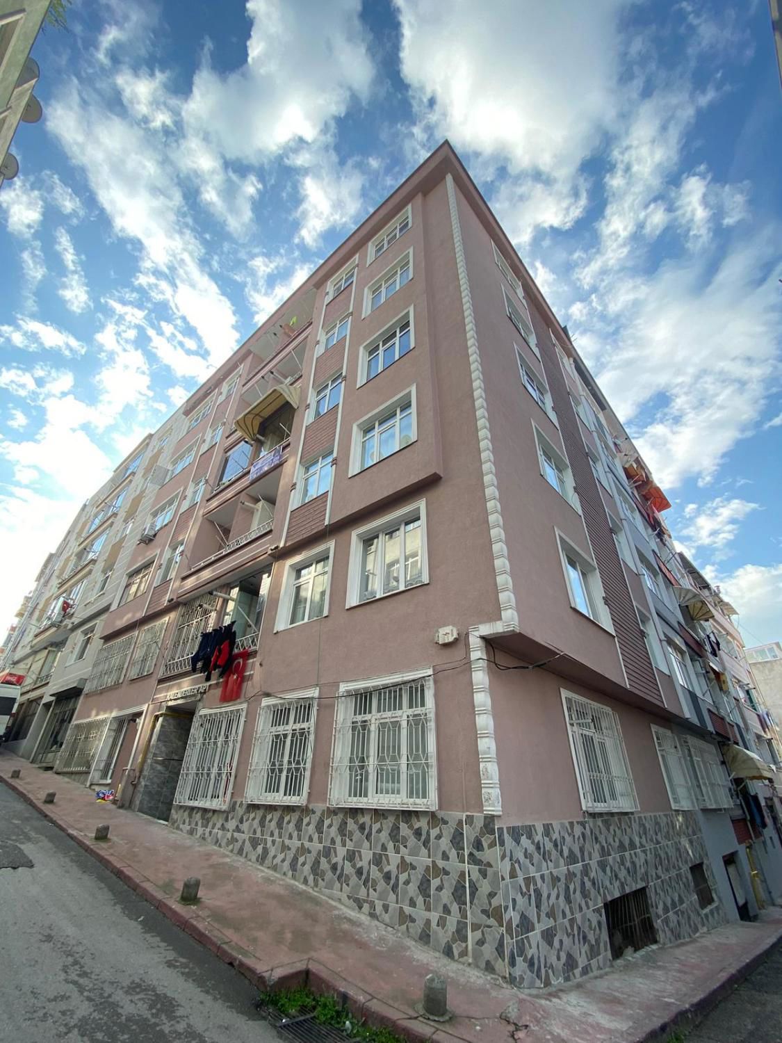 REMAX YUNUS'TAN İLKADIM RASATHANEDE KİRALIK 2+1 DAİRE
