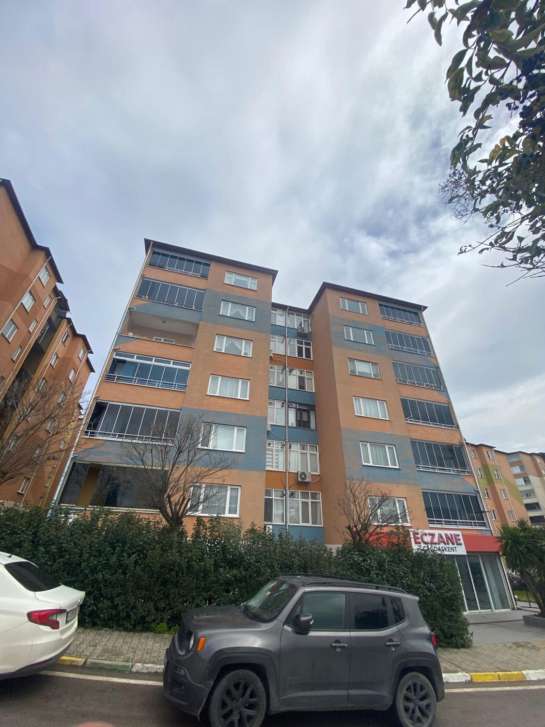 ÇAĞDAŞKENT’TE SİTE İÇİNDE 3+1 | 120 M² NET | MERKEZİ KONUMDA FIRSAT DAİRE