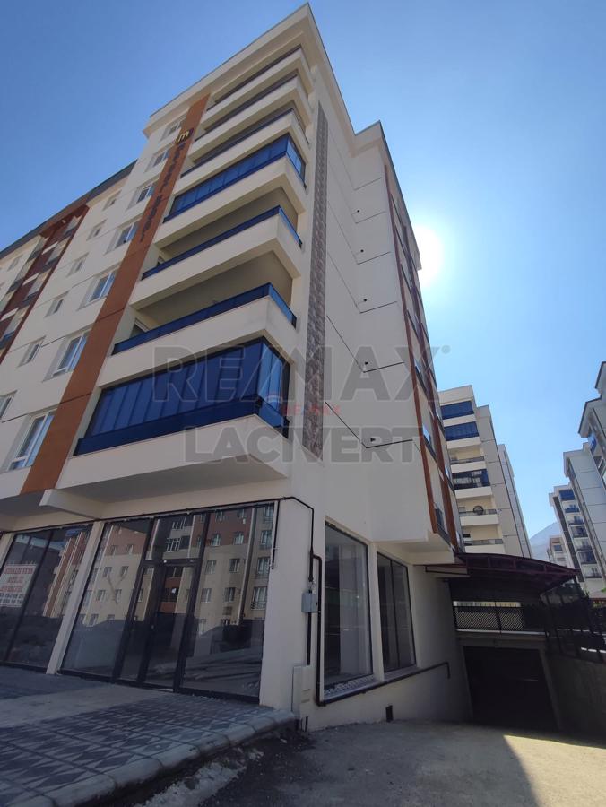 RE/MAX LACIVERT'TEN YILDIZKENT'TE KİRALIK ULTRA LÜKS 4+1 DAIRE