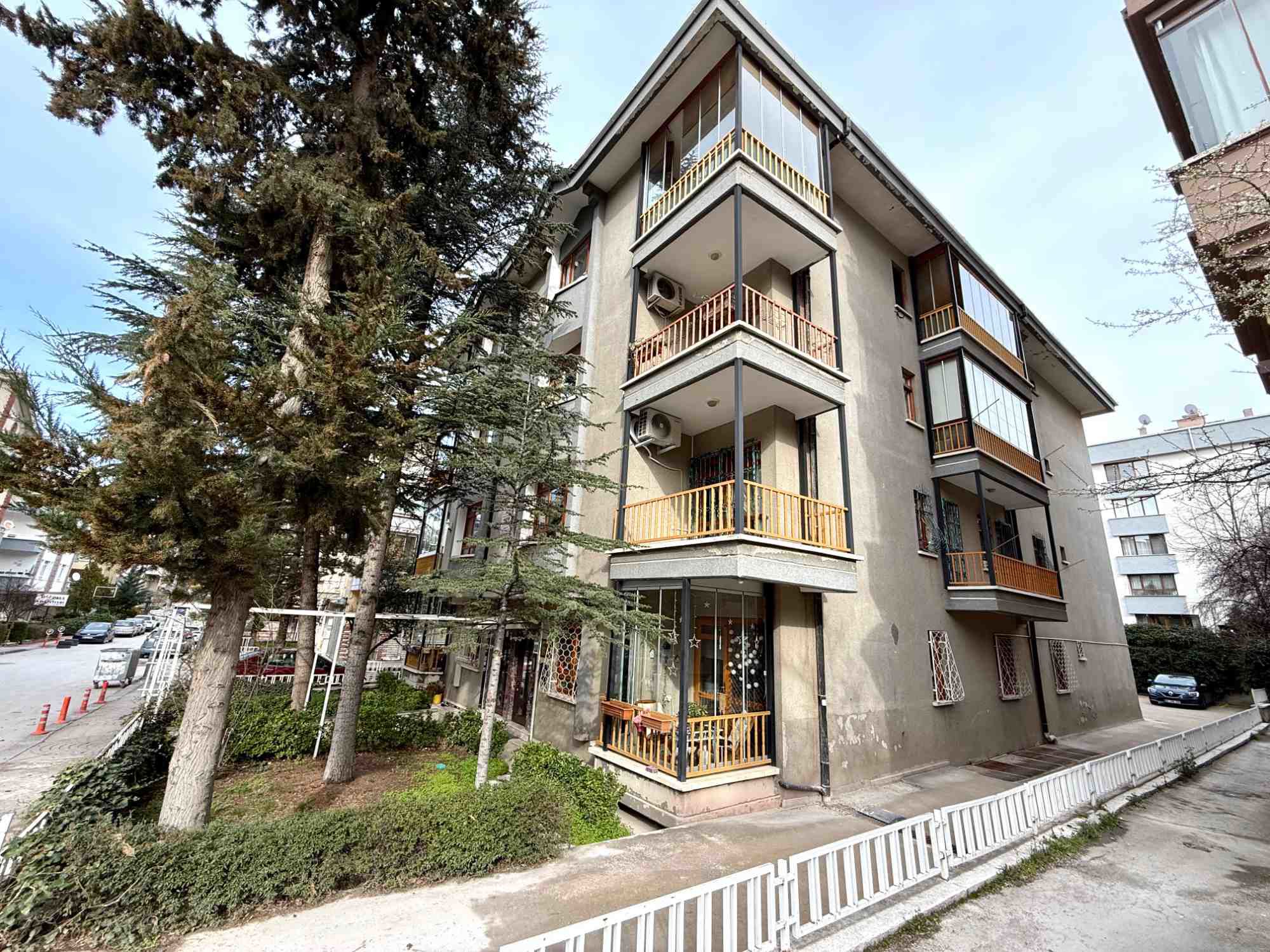 BİRLİK MAHALLESİ 480 SOKAK SATILIK 4+1&150M2 1.KAT 3-CEPHE ÖZEL FULL YAPILI LÜX DAİRE MERKEZİ KONUM
