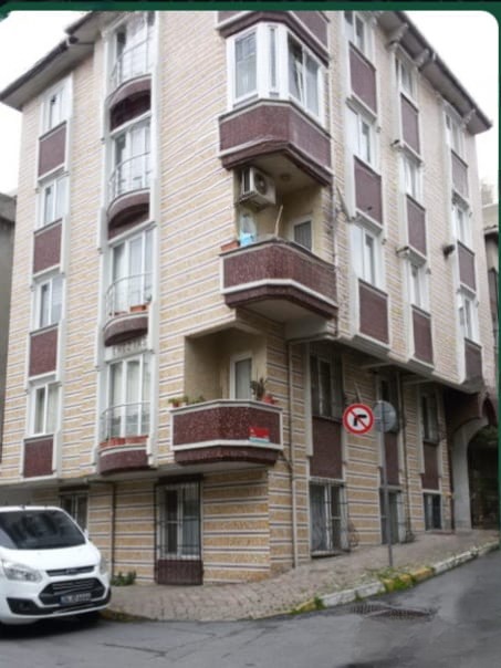 BAĞCILAR BAĞLARDA METROYA ADIM MESAFESINDE 3+1 FIRSATI