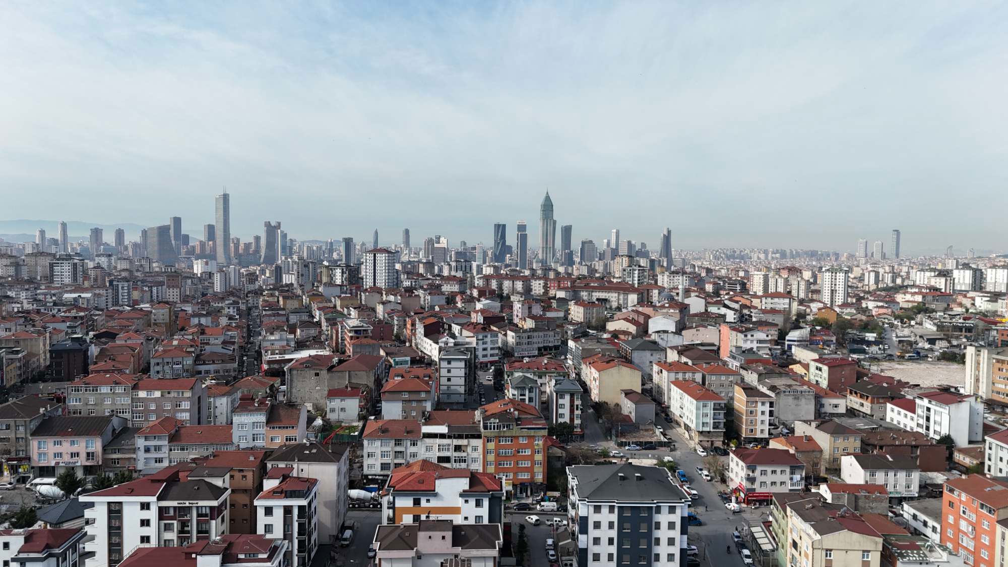 ÜMRANİYE IHLAMURKUYU'DA SATILIK ARA KAT 3+1 DAİRE